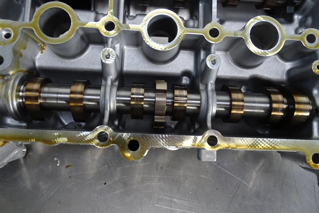 фото №6, Vw taigo 1.0 tsi - головка вали 05c103404c