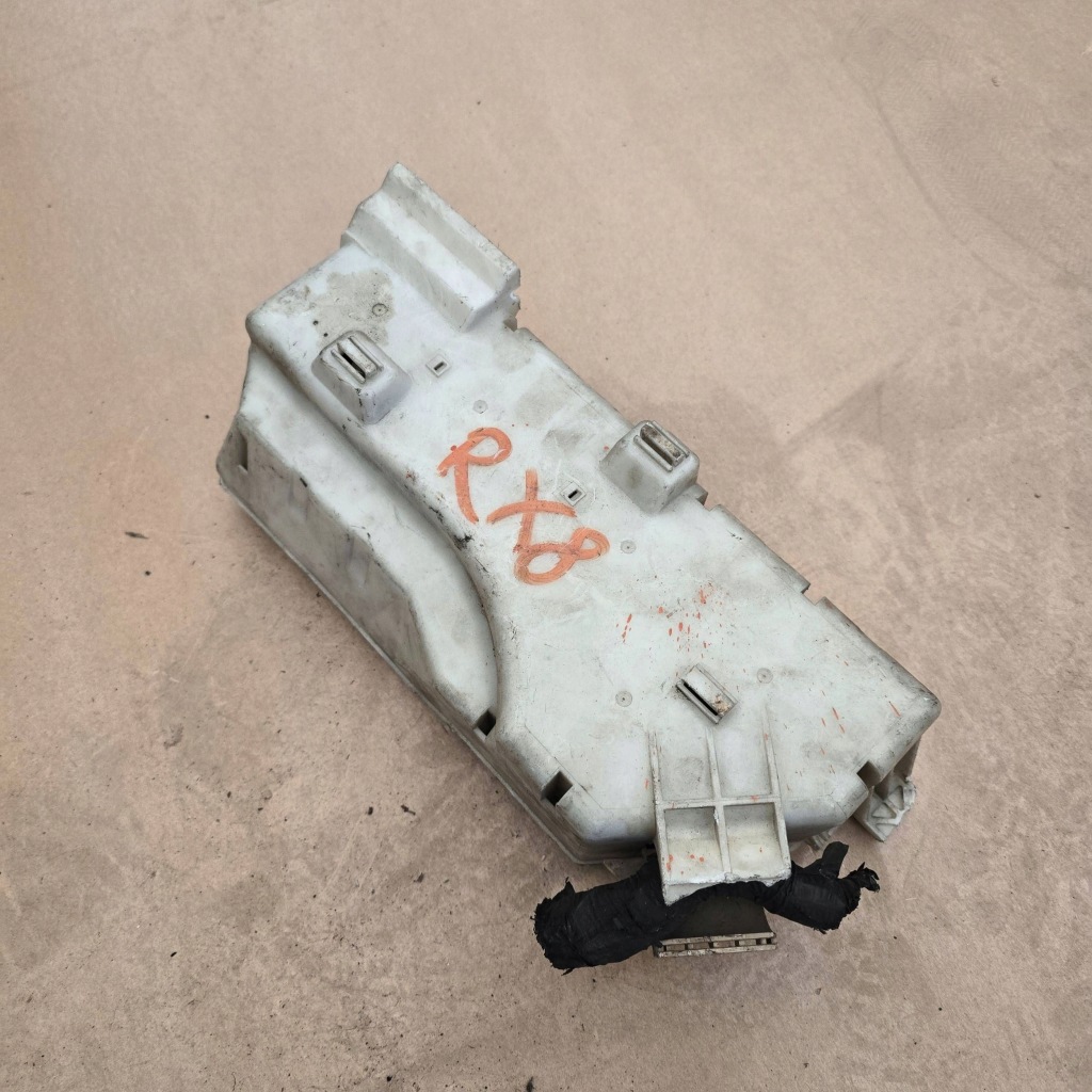 Mazda rx8 2008 рамка / модуль предохранителей Цена