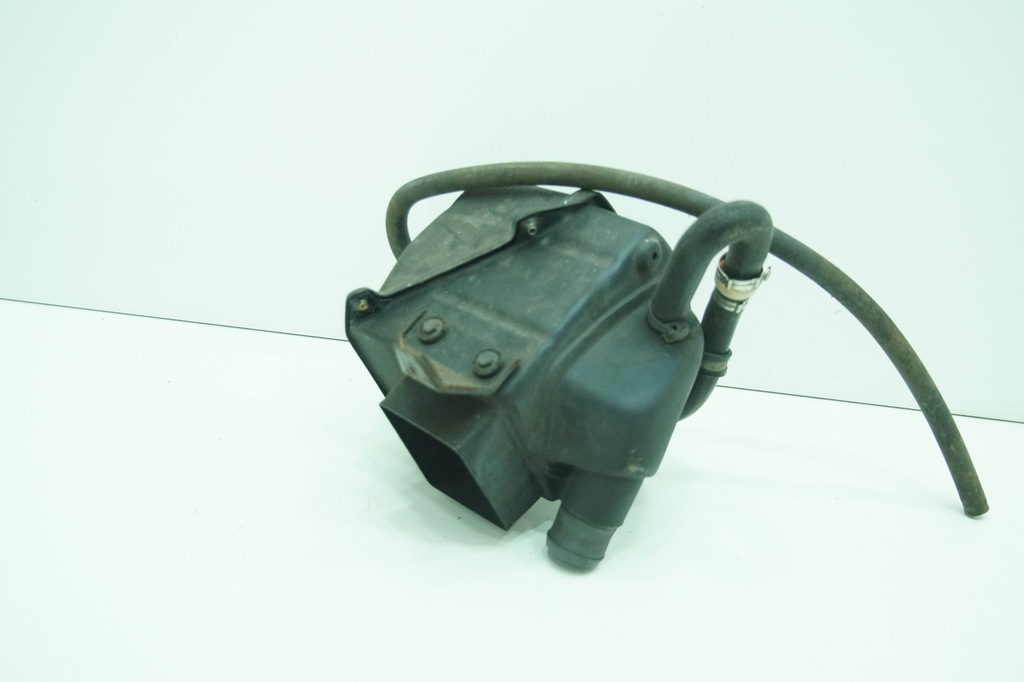 фото №4, Корпус фільтра повітря ліва maserati 3200gt 98