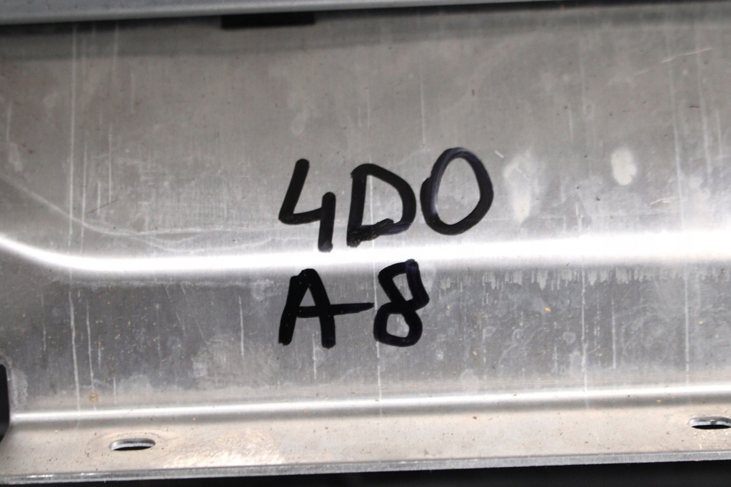 фото №7, Audi a8 панель  панель приладів панель приладів 4d1857001 колір бежевий 4d pulpit приладова