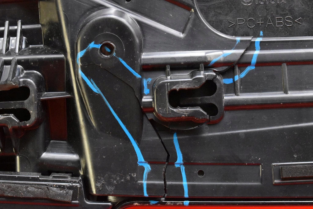 фото №14, Спойлер спойлер спойлер чёрный 76891-42010 toyota bz4x 22-