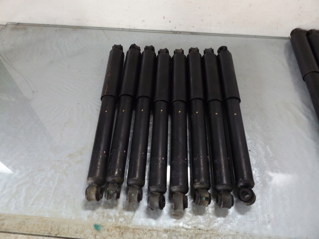 фото №1, Isuzu d-max амортизатор задняя 897947-0162