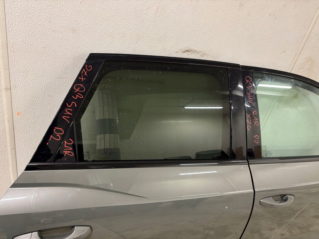 Купить Audi q3 83a suv обычный 21r дверь правое передние правый задний  комплект eu x7g d2