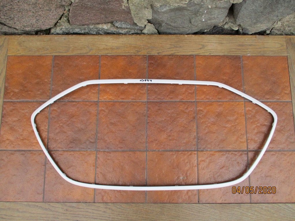 фото №1, Hyundai ix20 lift 14-19 рамка молдинг решётка радиатора решётка радиатора