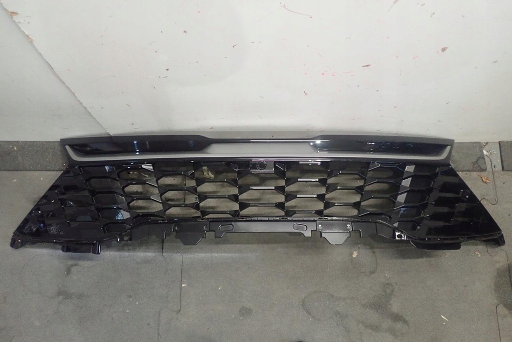 фото №1, Решётка радиатора kia sportage v 2021- 86350-r2030 камера