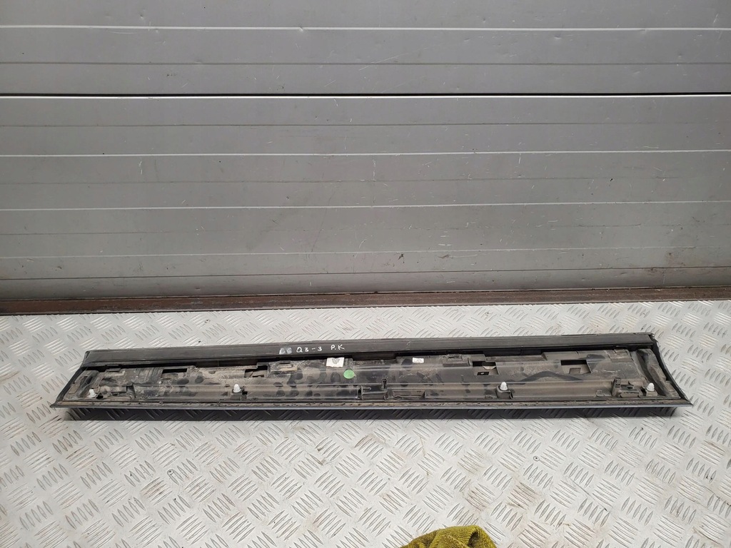 фото №7, Audi q3 8u 2015 перед сторона левая молдинг дверь передних