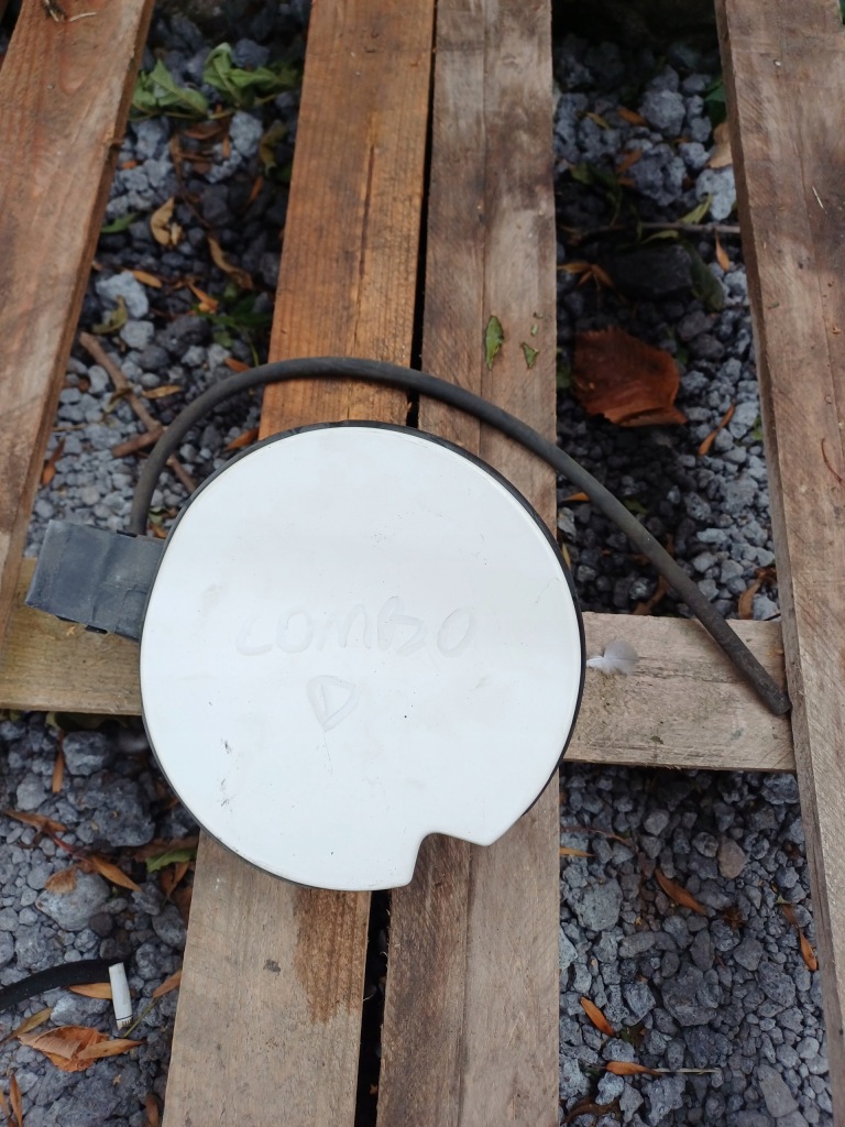 фото №1, Кришка заливної пального 0519211540e fiat doblo ii opel combo d колір 249