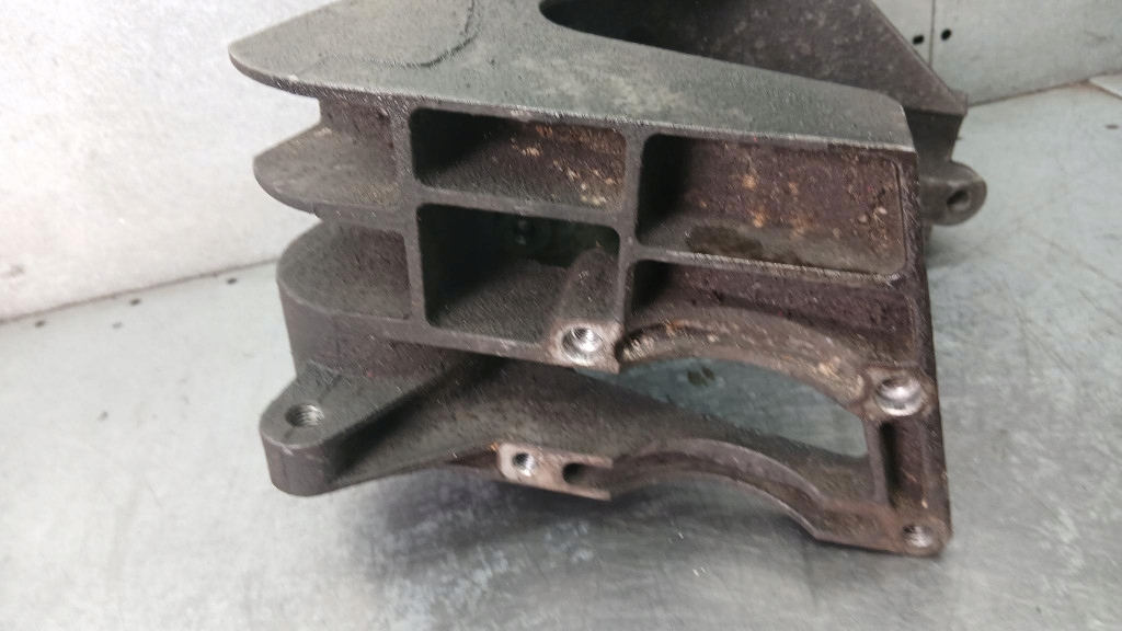 Кронштейн генератора ford ka 1 1.3b 96-08r e2333a890190b Оригинал