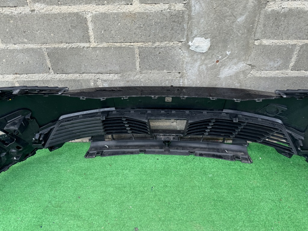 Купити Peugeot 3008 5008 2 2 рестайлінг  бампер передній оригінал  європа