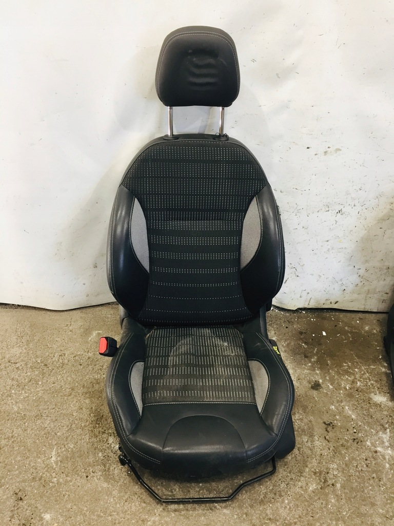 фото №1, Сиденье левый peugeot 2008 i #138