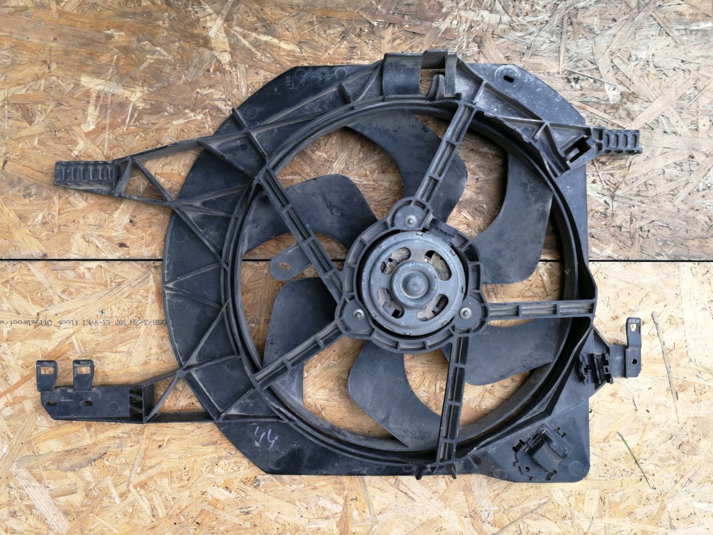 Вентилятор радиатора кондиционер renault traffic 2 Оригинал