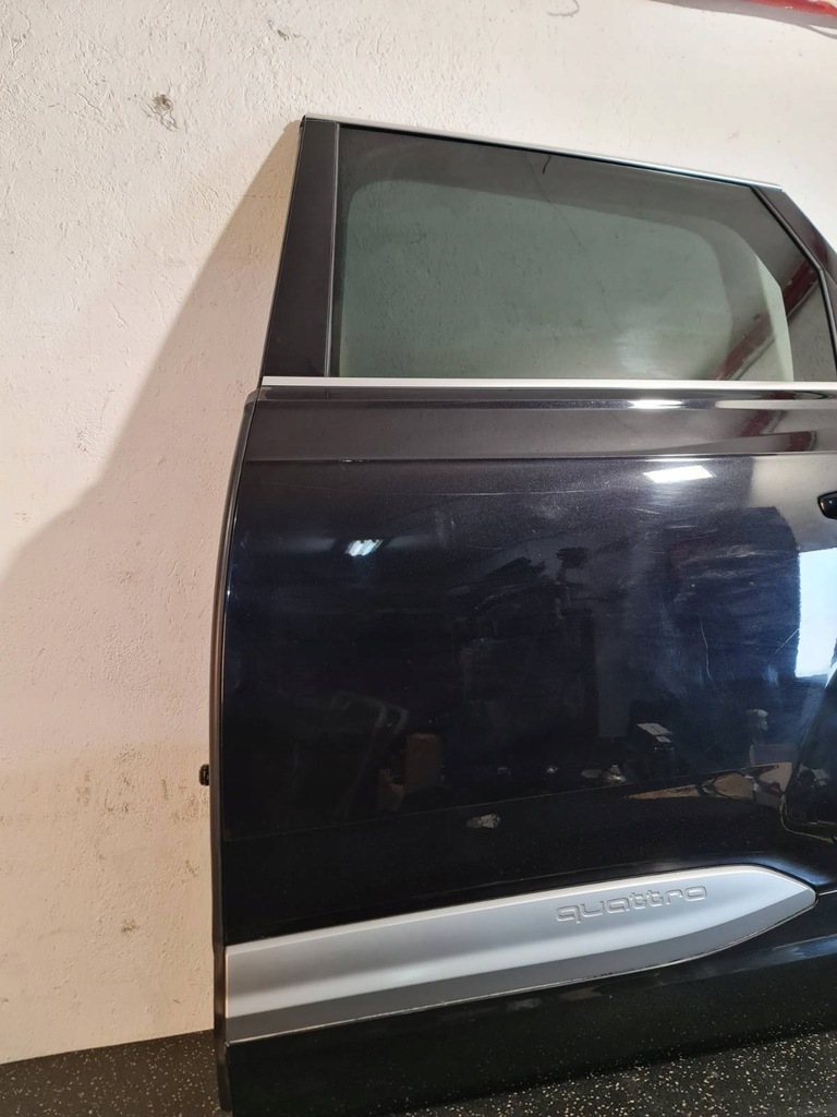 фото №6, Audi q7-4m0-2017 - дверь левый задняя левая задние код лакокрасочного покрытия lc9x