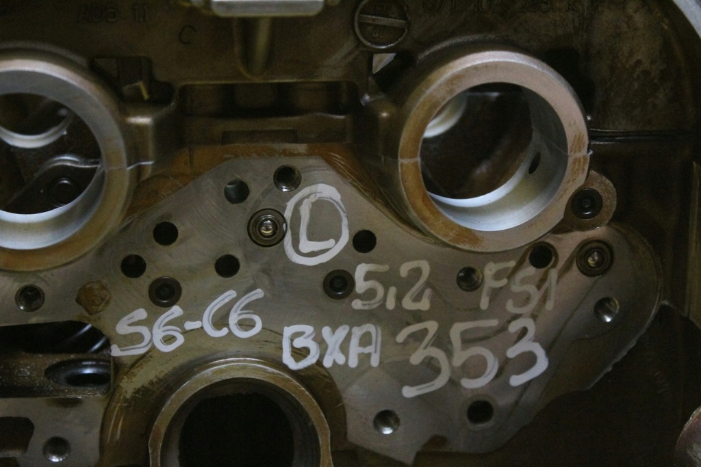 фото №16, Головка ліва audi a6 c6 s6 c6 a8 d3 5.2 fsi bxa 07l103373j