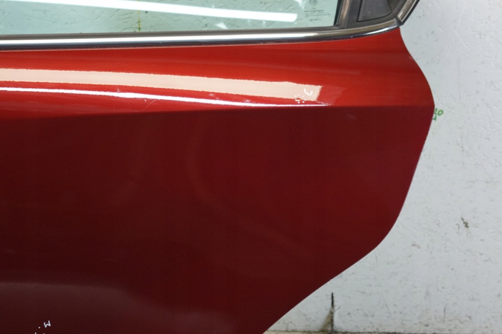 Дверь левый задний  alfa romeo giulietta в Украине