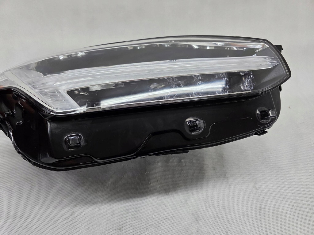 Volvo xc90 2 2 рестайлинг  фара правый  передняя перед full led европа 32342483 Недорого