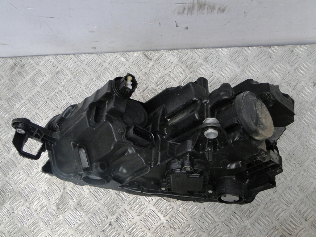 фото №5, Skoda scala 657 лампа перед