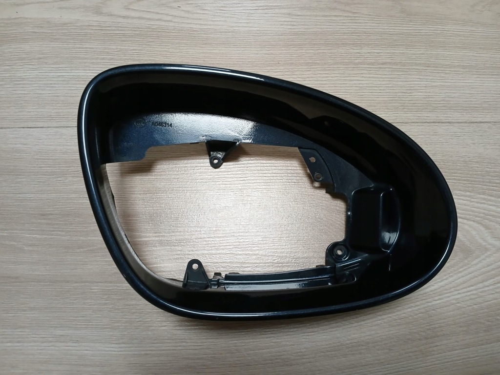 фото №1, Mercedes cls w219 c219 корпус рамка правого зеркало оригинальный номер