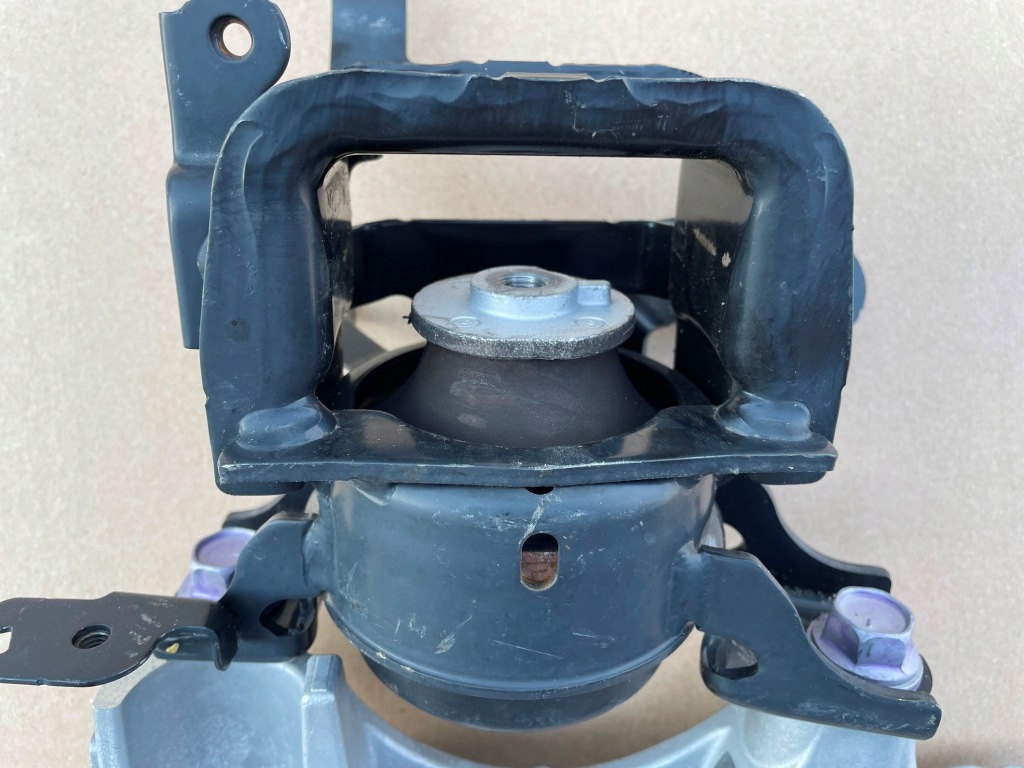 фото №4, Toyota rav4 v 19- подушка кронштейн двигуна 2.5