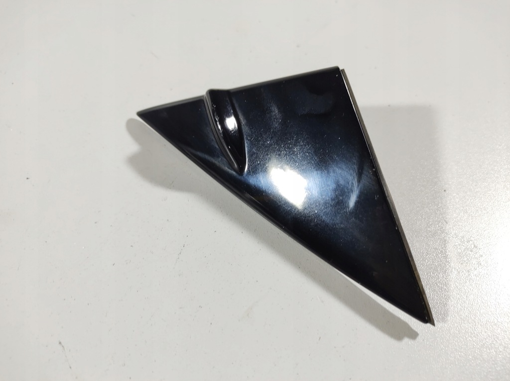 фото №13, Lexus is300h 13r треугольник защита крыла левая