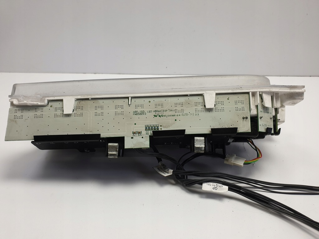 фото №9, Dodge challenger 15- задня лампа права правий задня pwb50220