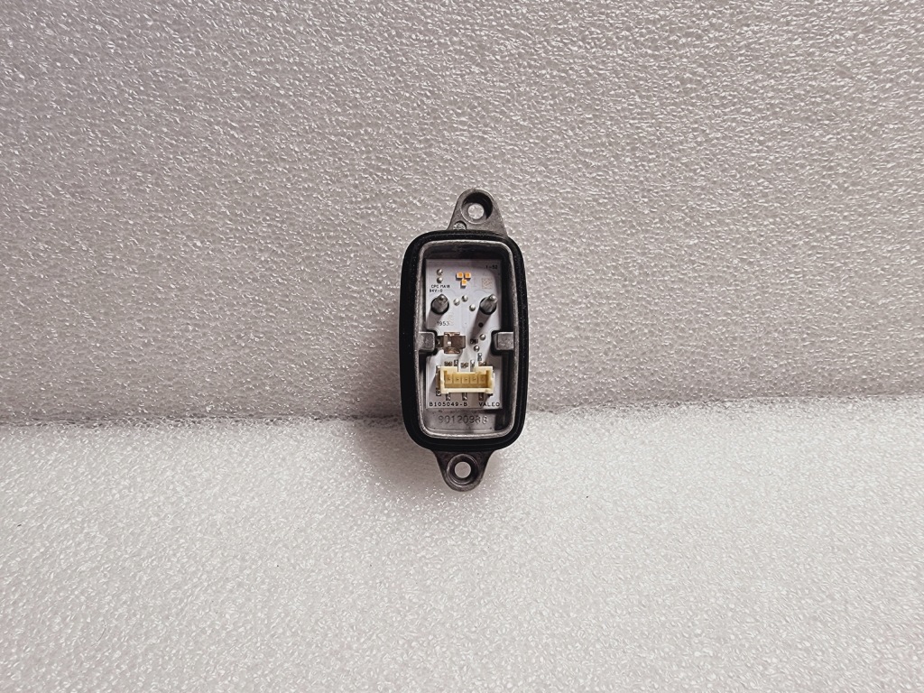 фото №1, Модуль преобразователь led левая bmw i3 13r 90120938