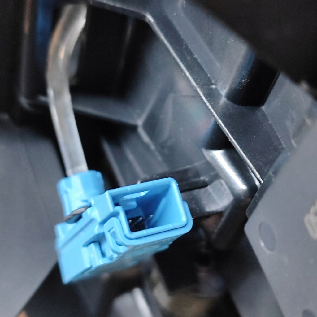 фото №7, Bmw x5 g05 2019 кронштейн na чашка панелі приладової панелі