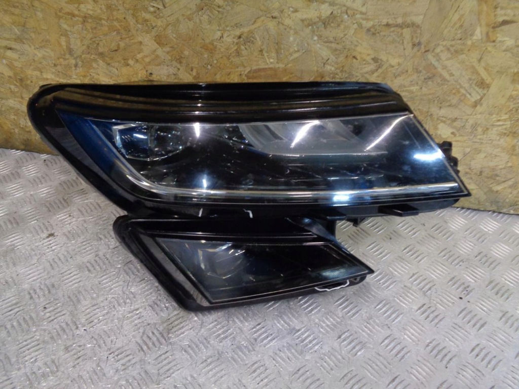 фото №1, Лампа правый перед skoda kodiaq full led 566941016e europa