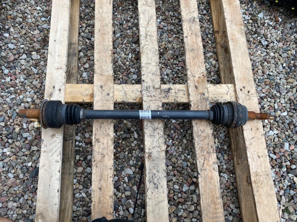 фото №1, Mercedes ml166 w166 3.0 cdi приводной вал левая задняя