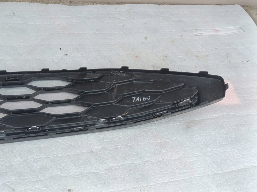 фото №11, Решётка передняя vw taigo средняя перед 2g7