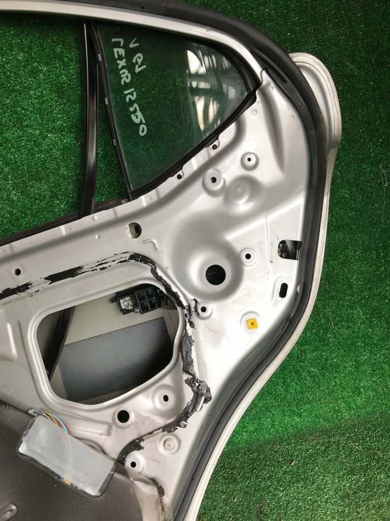 Дверь задняя задняя правое  lexus is 2 1g1 w-wa с Разборки