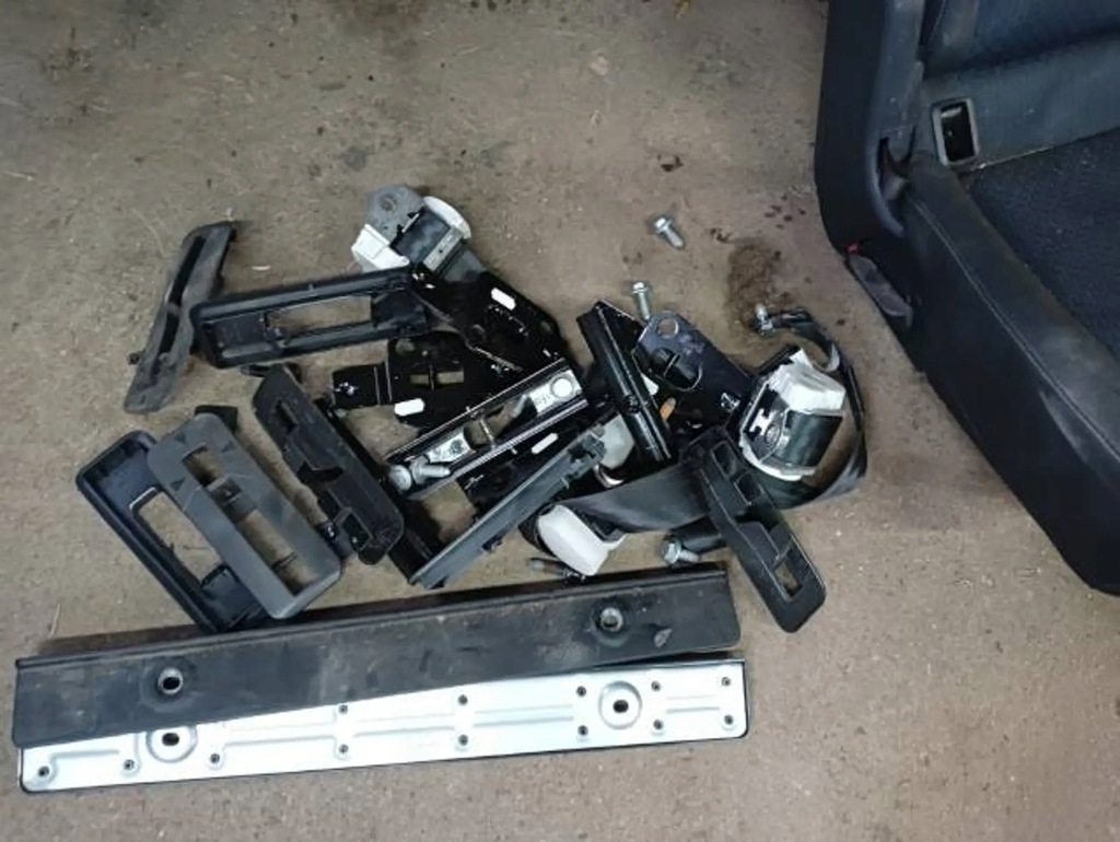 фото №11, Vw caddy 2k iv 16r заднее сиденье задняя задняя сиденья сиденье 7 пассажирский