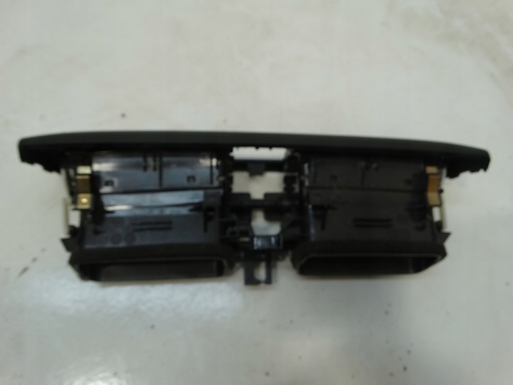 фото №12, Средняя решётка обдув bmw 1 f20 2013r. 9207116-12