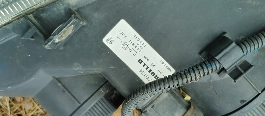 фото №5, Alfa romeo оригинальный номер 60620135 фара лампа