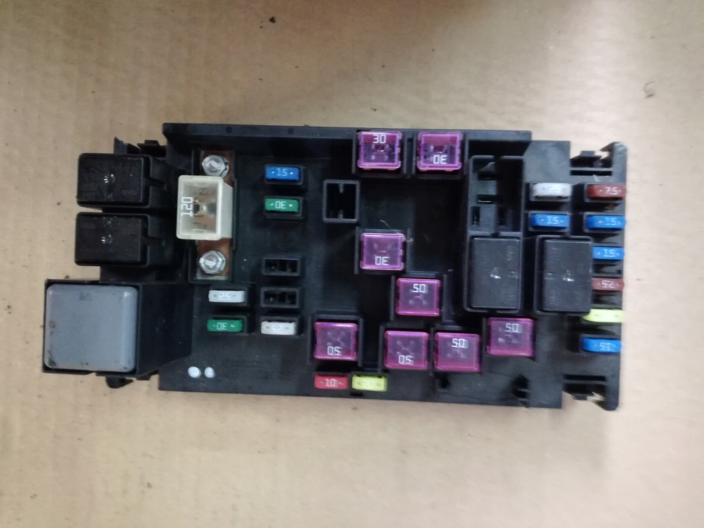 фото №1, Subaru xv 2011 - 2017 rok коробка предохранителей 82241fj010