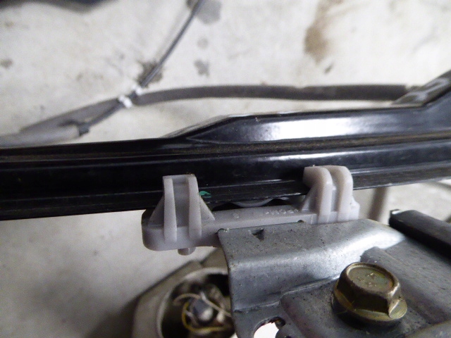 фото №8, Focus mk1 98-04r подъемник стекло перед правый hb 5d