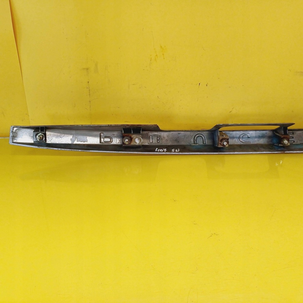 фото №11, Накладка крышки багажника peugeot 407 9645271580 / 9580m3740 nr92