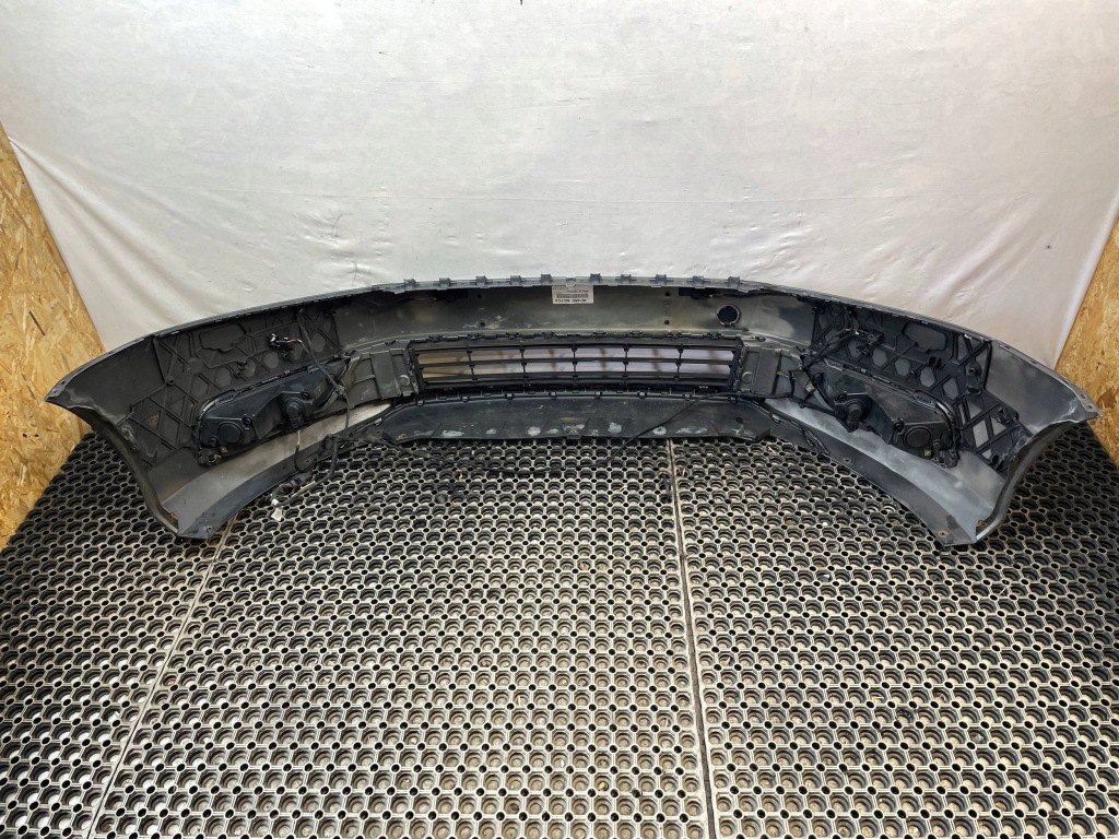 Бампер перед передний противотуманная фара pdc vw passat b7 код лакокрасочного покрытия: lk7x 2010- Цена