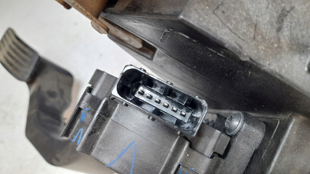 фото №7, Chrysler 200 15- педаль gaz гальмо автоматична коробка передач 04581694ac usa