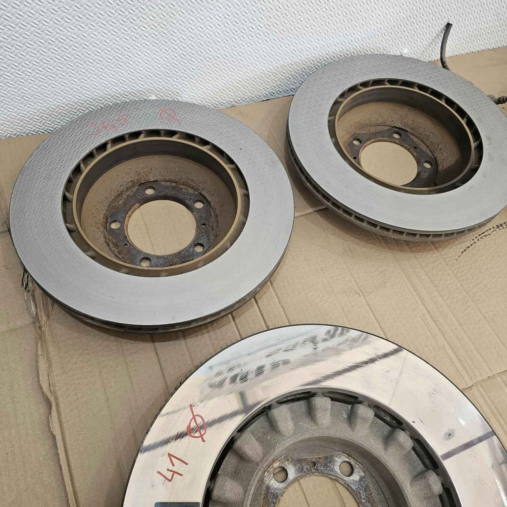 фото №10, Porsche taycan 9j1 тормозные диски суппорты левый правый перед задняя тормоза комплект