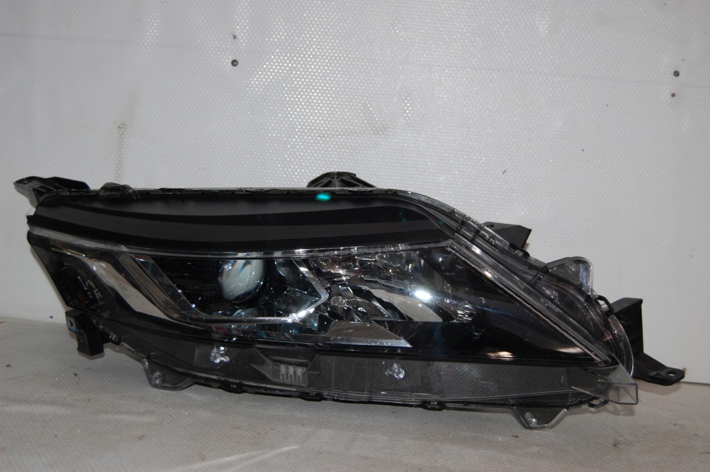 фото №1, Mitsubishi l200 l 200 лінза права правий eu