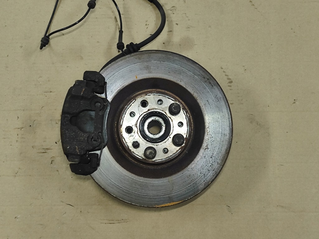 фото №1, Fiat doblo ii opel combo 1.4 95km поворотний кулак ліва