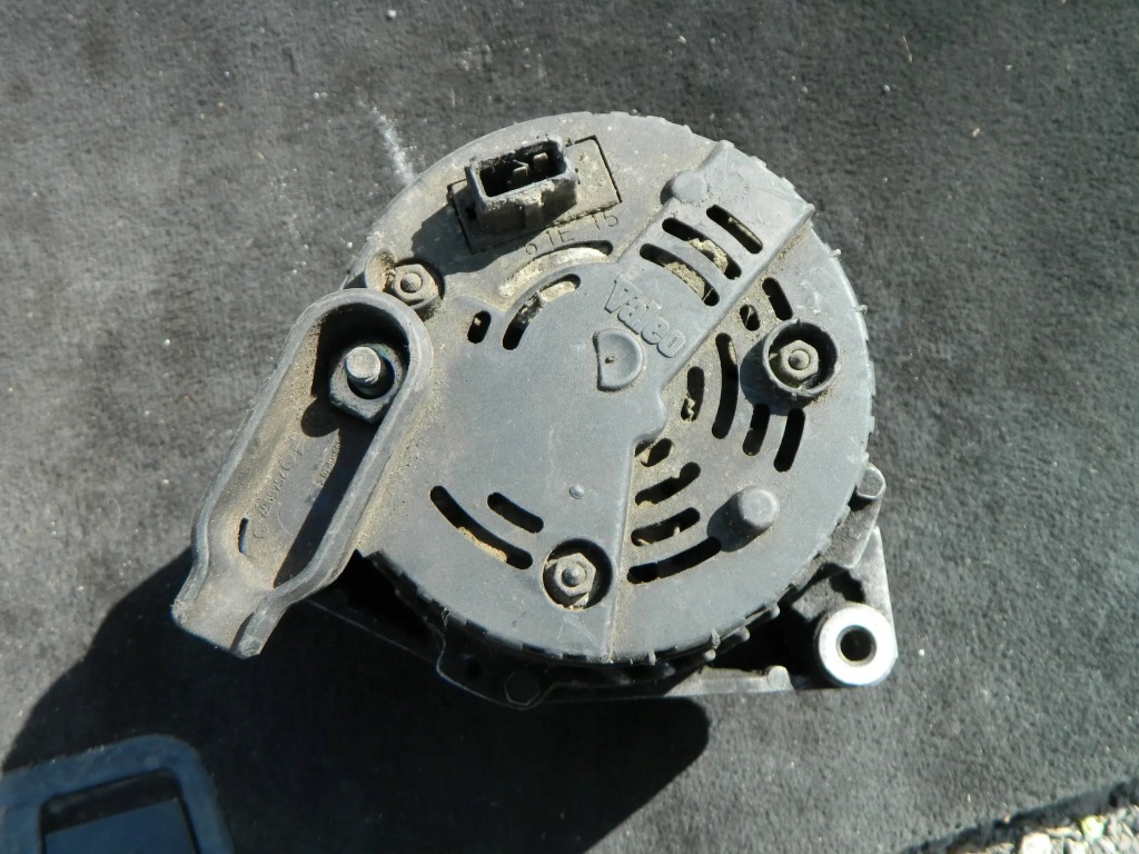 Bmw e36 генератор 2541770 Доставка