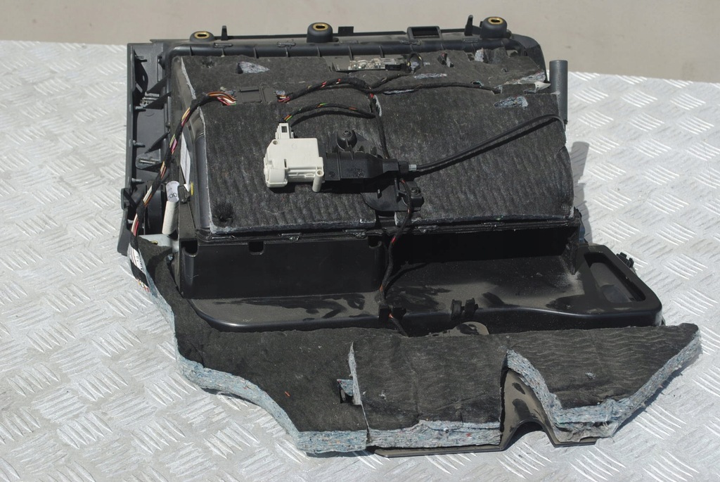 фото №5, Бардачок пассажира soul 4f1857035 audi a6 c6