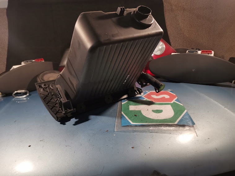 фото №8, Полка бардачок пассажира ford focus mk2 4m51a06044