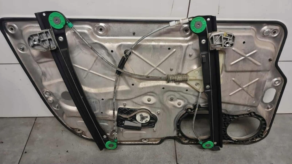 фото №1, Подъемник стекло правый перед с доводчик vw phaeton 02-10