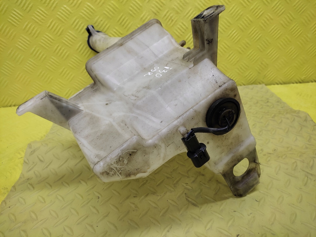 фото №6, Hyundai i30 i 1.6 crdi бачок омывателя 986102l000