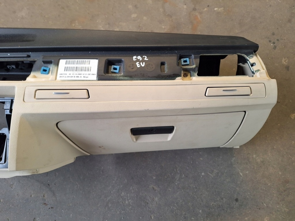 фото №5, Bmw e92 приборная панель консоль кружки