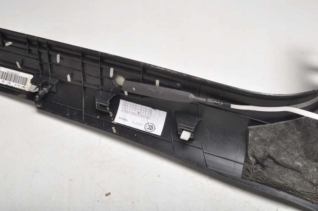 фото №10, Porsche macan молдинг порог правая защита 95b863484a anglik