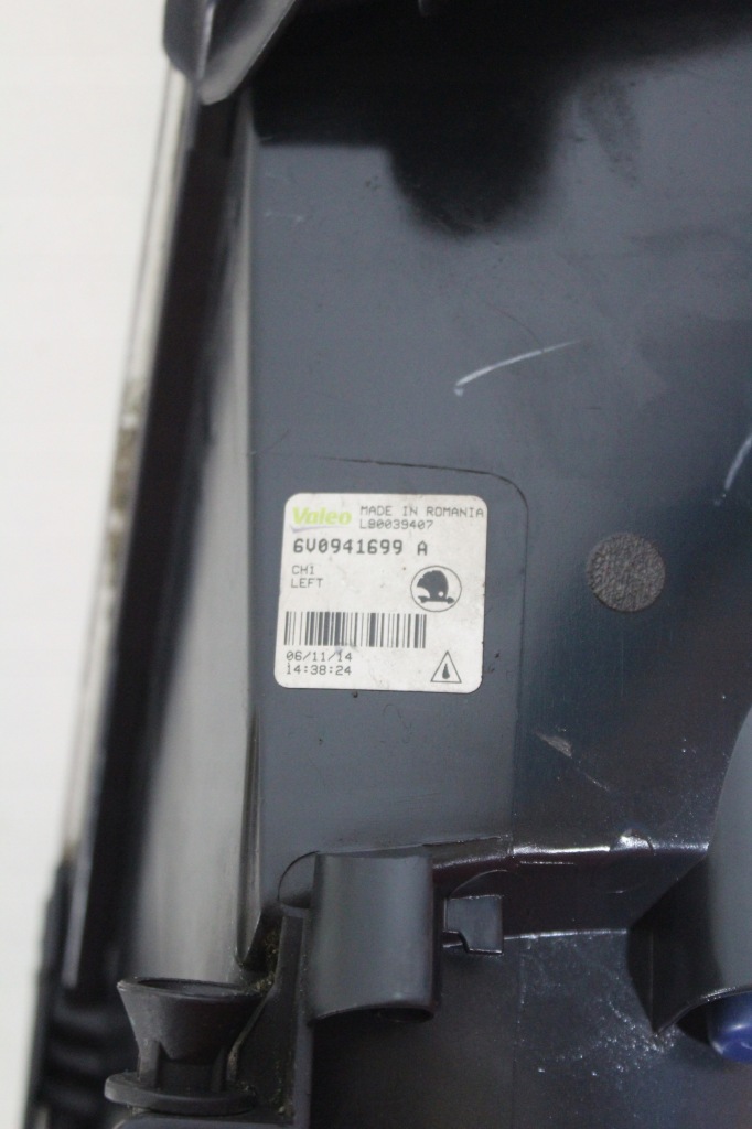 фото №6, Противотуманная фара левый перед skoda fabia 3 iii lift 6v0941699a полный