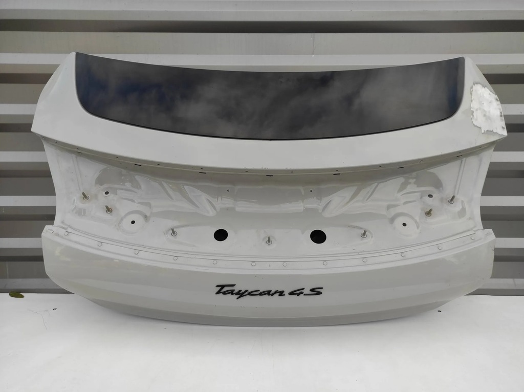 фото №1, Крышка багажника задняя задняя стекло porsche taycan 4s 9j1